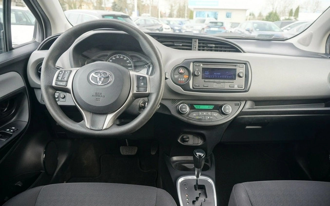 Toyota Yaris cena 42000 przebieg: 179561, rok produkcji 2018 z Skawina małe 529